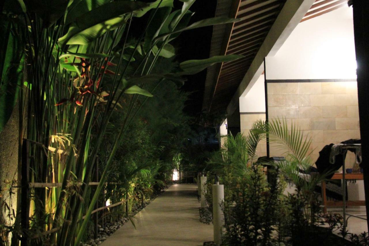 Villa Doria Gili Air Exterior photo